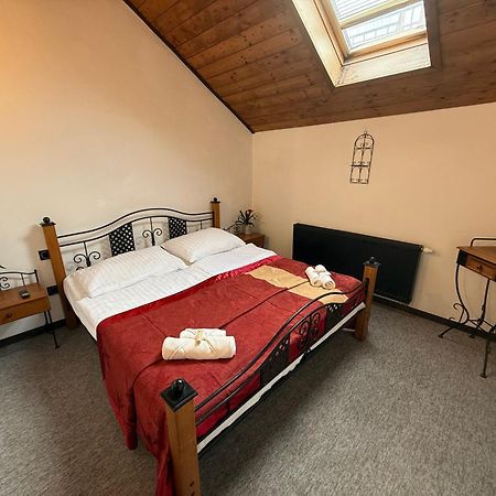 Hotel Plzensky Dvur Frýdek-Místek Екстериор снимка