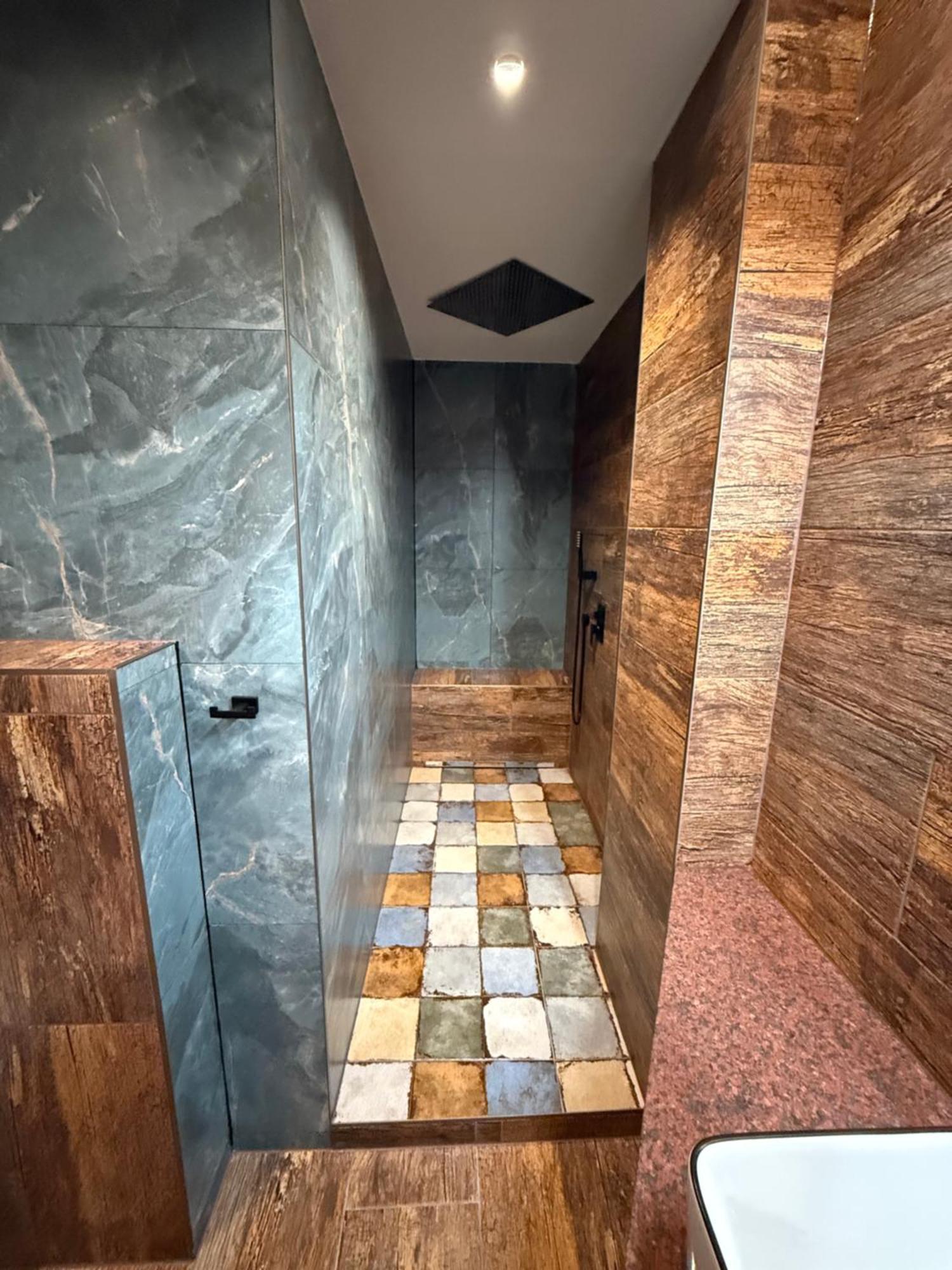 Hotel Plzensky Dvur Frýdek-Místek Екстериор снимка
