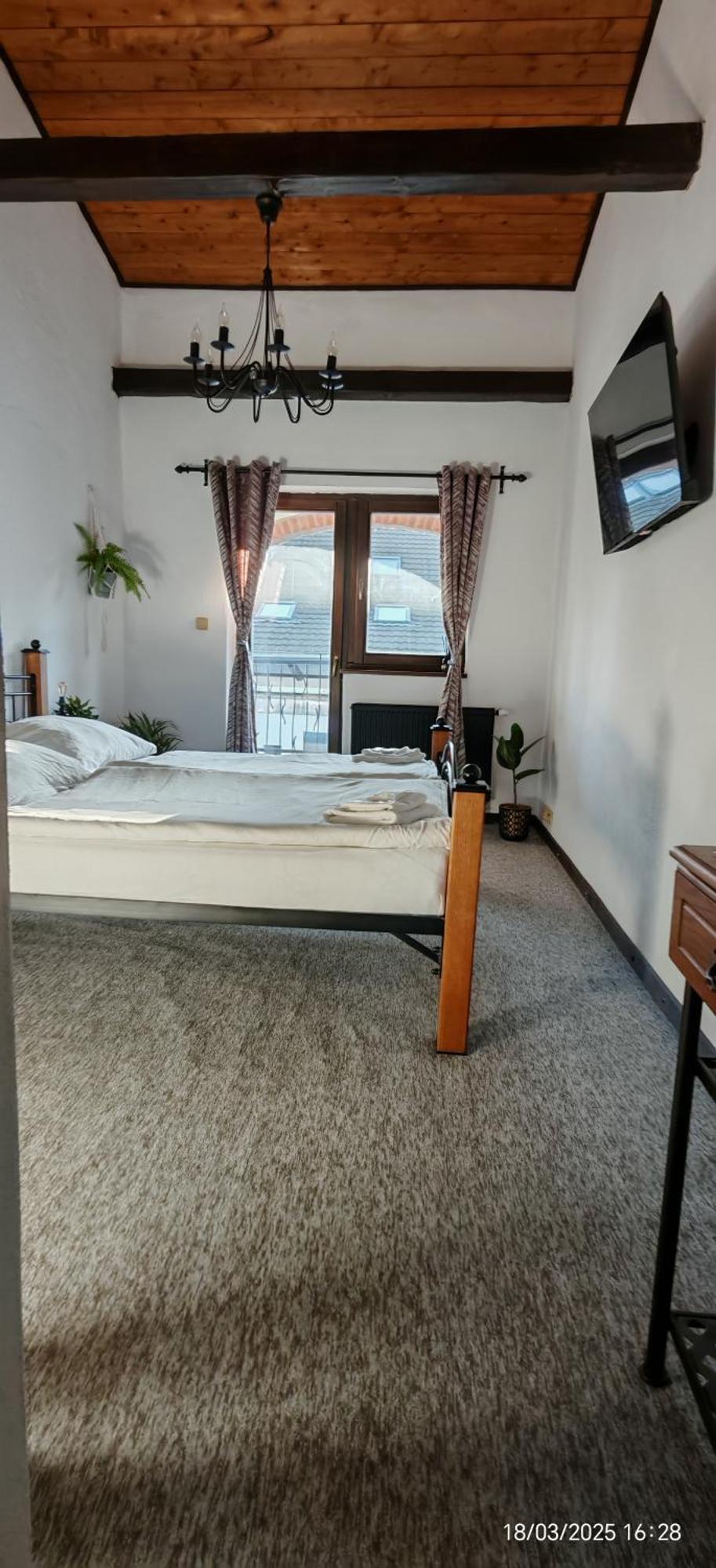 Hotel Plzensky Dvur Frýdek-Místek Екстериор снимка